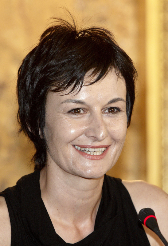 Cornelia Vospernik - ORF-Korrespondentin und Felix Ermacora-Pressepreisträgerin am Rednerpult