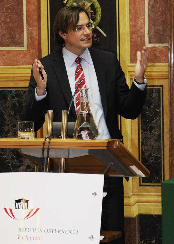 Robert Sattler am Rednerpult