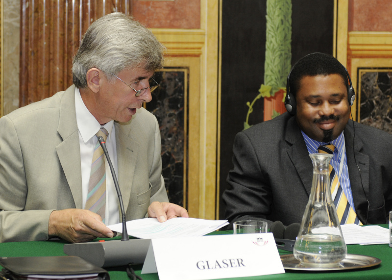 v.li. Franz Glaser - Nationalratsabgeordneter und Viana Magalhaes