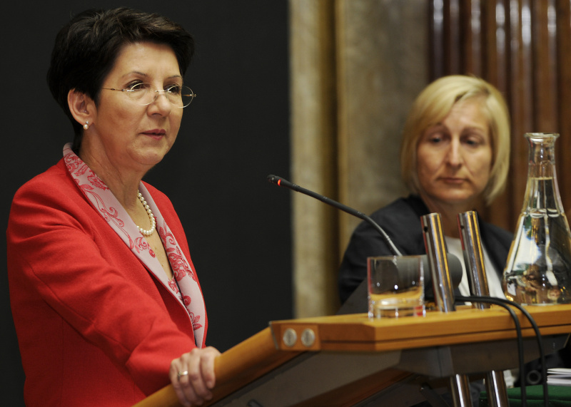 Nationalratspräsidentin Mag.a Barbara Prammer am Rednerpult