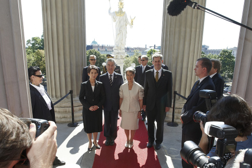 v.links: Nationalratspräsidentin Mag.a Barbara Prammer, Bundespräsident Dr. Heinz Fischer, Margit Fischer und Bundesratspräsident Erwin Preineder