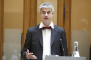 Univ. Prof. Dr. Christoph Reuter am Rednerpult.
