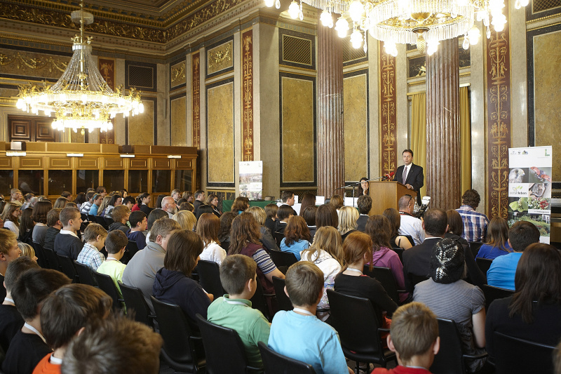 Niki Berlakovich - Minister des Lebensministeriums am Rednerpult