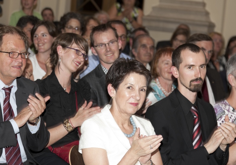 Mag.a Barbara Prammer - Präsidentin des Nationalrates und Dr. Andreas J. Obermaier - Buchautor (re)