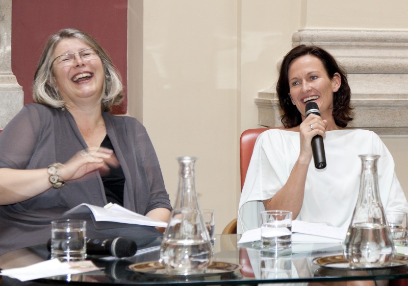 Mag. Terezija Stoisits - Volksanwätin und Mag. Dr. Eva Glawischnig-Piesczek - Klubobfrau des Grünen Klubs im Parlament