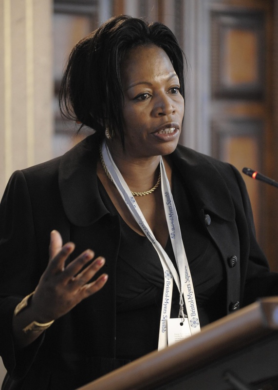 Dr. Chewe Luo - Senior Advisor HIV/AIDS, UNICEF am Rednerpult