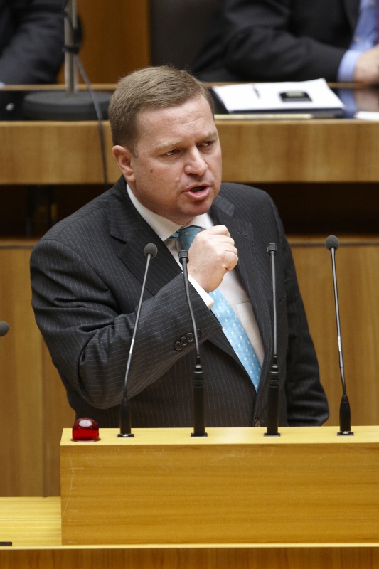 Werner Amon, Nationalratsabgeordneter der ÖVP, am Rednerpult.