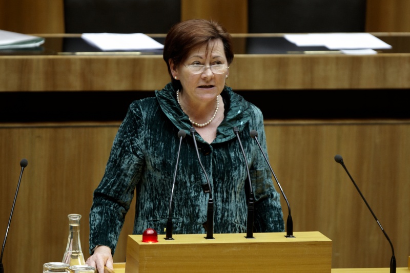 Anna Franz, Nationalratsabgeordnete der ÖVP, am Rednerpult.