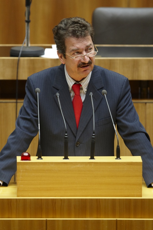 Ing. Kurt Gartlehner, Nationalratsabgeordneter der SPÖ, am Rednerpult