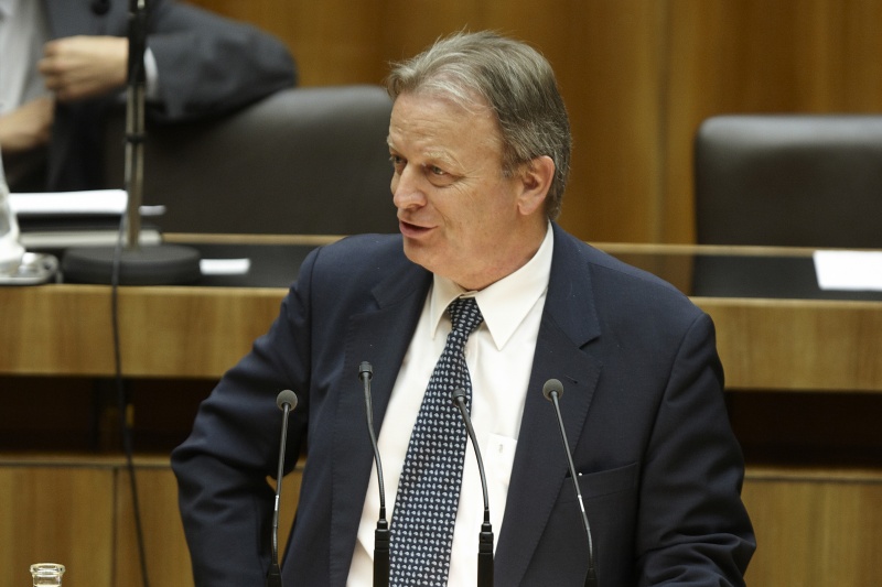 Wilhelm Haberzettl - Nationalratsabgeordneter der SPÖ, am Rednerpult