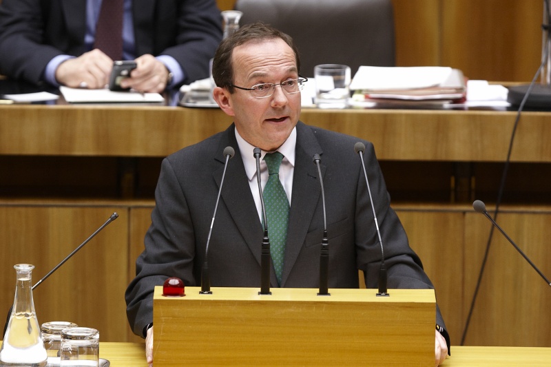 Peter Haubner, Nationalratsabgeordneter der ÖVP, am Rednerpult.