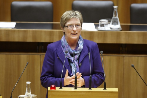 Ursula Haubner, Nationalratsabgeordnete des BZÖ, am Rednerpult.