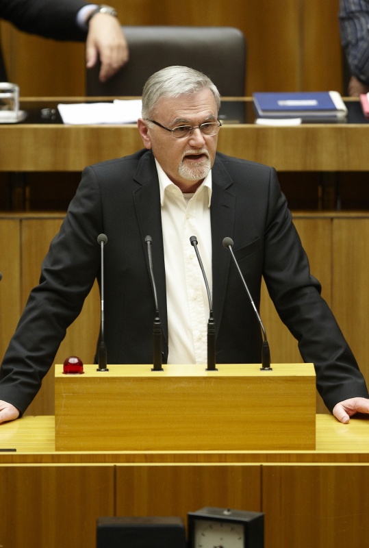 Ing. Erwin Kaipel,  Nationalratsabgeordneter der SPÖ, am Rednerpult.