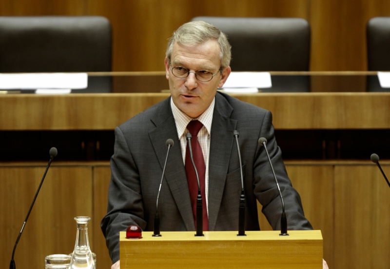 Franz Kirchgatterer,  Nationalratsabgeordneter der SPÖ, am Rednerpult.