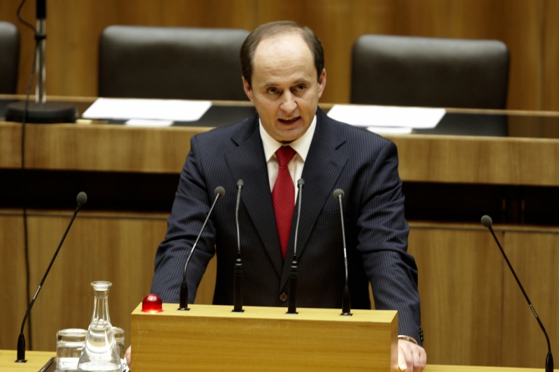 Ing. Mag. Hubert Kuzdas,  Nationalratsabgeordneter der SPÖ, am Rednerpult.