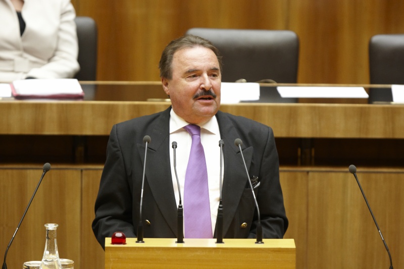 Johann Rädler,  Nationalratsabgeordneter der ÖVP, am Rednerpult.