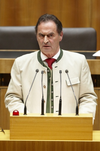 Gabriel Obernosterer,  Nationalratsabgeordneter der ÖVP, am Rednerpult.