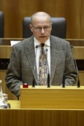 Erwin Spindelberger,  Nationalratsabgeordneter der SPÖ, am Rednerpult.