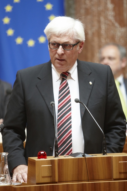 Josef Steinkogler, Bundesratsmitglied der ÖVP, am Rednerpult.