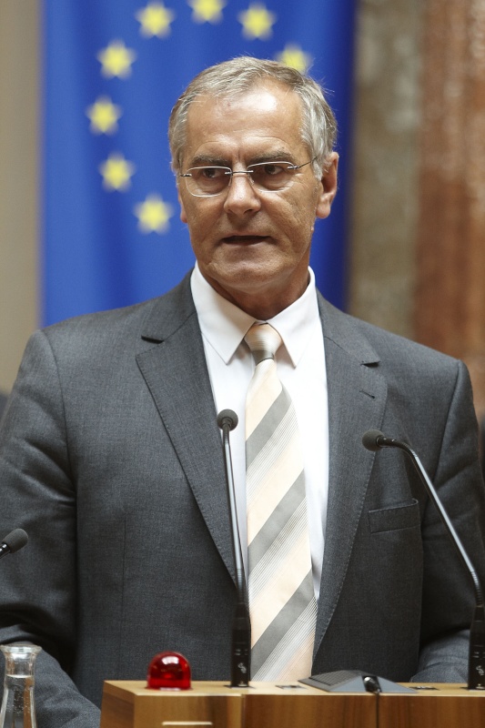 Franz Wenger, Bundesratsmitglied der ÖVP, am Rednerpult