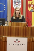 MMag.a Barbara Eibinger, Bundesrätin der ÖVP, am Rednerpult.