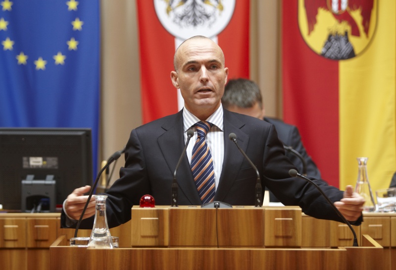 Mag.Gerald Klug, Bundesrat der SPÖ, am Rednerpult.