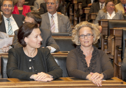 v.li. Bundesministerin für Frauen und öffentlichen Dienst Gabriele Heinisch-Hosek und Bundesministerin für Justiz Mag. Claudia Bandion-Ortner