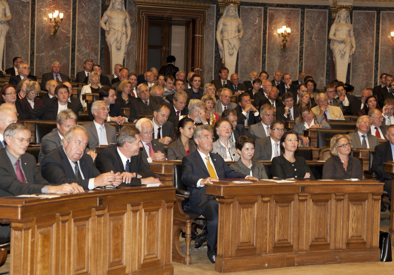 Erste Reihe v.li.: Gesundheitsminister Alois Stöger, Zweiter Nationalratspräsident Fritz Neugebauer Bundesratspräsidenti Martin Preineder, Fritz Neugebauer[2. Nationalratspräsident/in]; Martin Preineder[Bundesratspräsident/in]; Alois Stöger[Gesundheitsminister/in]