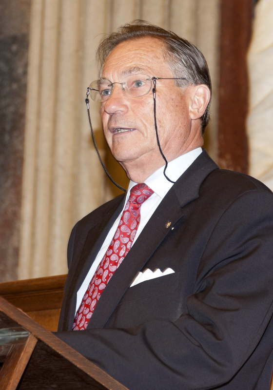 Dr. Nikolaus Michalek - Bundesminister a.D. am Rednerpult