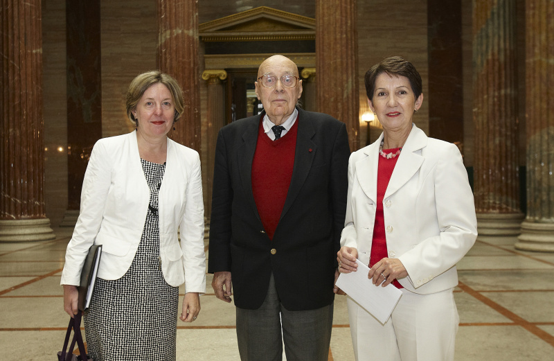 v.li.: Univ.-Prof. Dr.Sonja Puntscher-Riekmann, Univ.Prof.Dr. Hans Albert aus Heidelberg und Nationalratspräsidentin Mag. Barbara Prammer