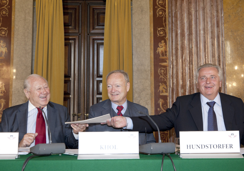 v.li. Dr.h.c. Karl Blecha - Österreichischer Seniorenrat, Univ.-Prof. Dr. Andreas Khol - Österreischischer Seniorenrat und Rudolf Hundstorfer - Sozialminister