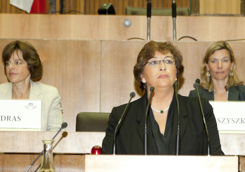 v.li. Marie Mendras - Professor at Sciences Po, Paris,Yevgenia Markovna Albats - Chief Editor New Times Moscow und Tessa Szyszkowitz - profil correspondent, London