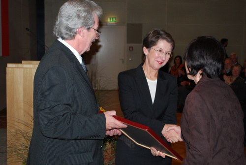 von links: Günther Schuster, Nationalratspräsidentin Mag.a Barbara Prammer und Ulrike Schuster