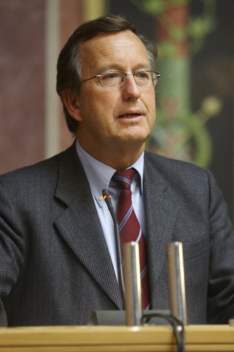 Dr. Gerhard Riemer - Industriellenvereinigung am Rednerpult