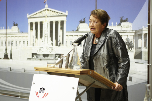Elisabeth Gehrer - Ehrenpräsidentin derÖsterreichisch - Albanischen Gesellschaft