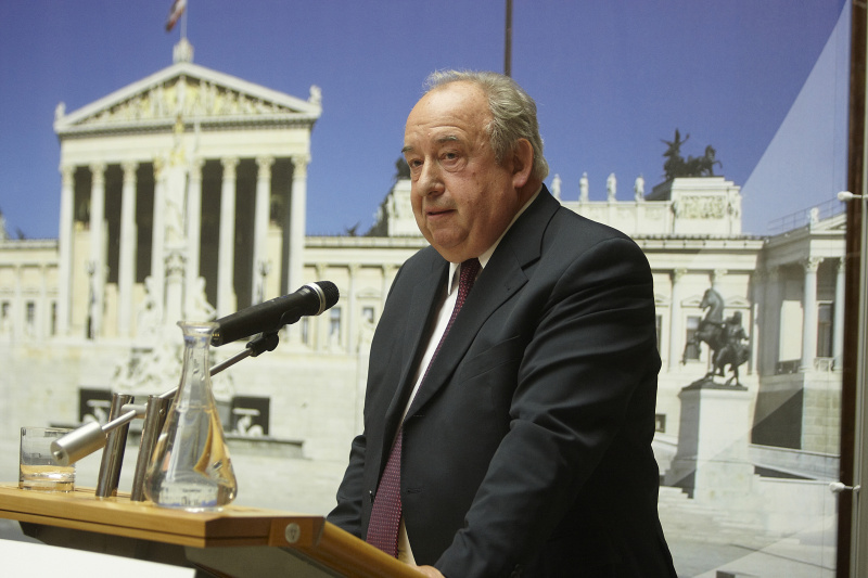 2. Nationalratspräsident Fritz Neugebauer am Rednerpult