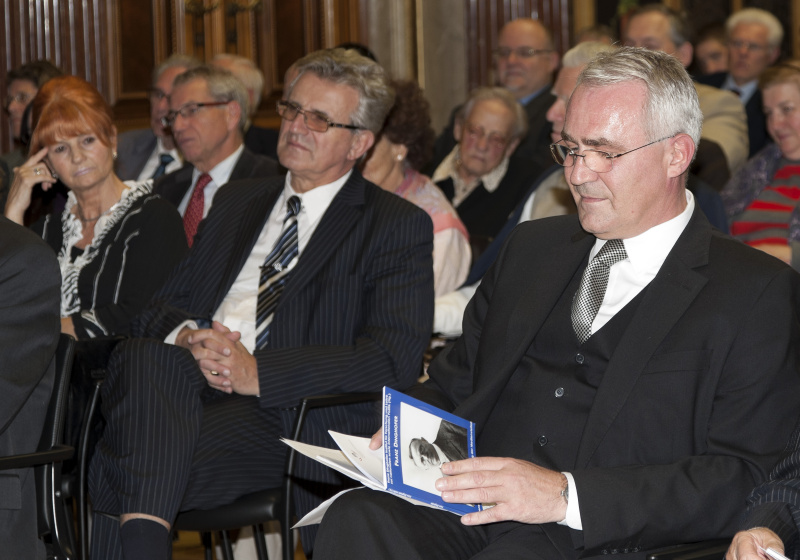 Mag. Dr. Martin Graf - Dritter Präsident des Nationalrates (1.v.re.)