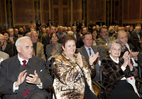 v.li. o.Univ. Prof. DDr. Herbert Schambeck - Präsident des Bundesrates a.D., Anna Elisabeth Haselbach - Präsidentin des Bundesrates a.D.und Martha Kyrle - Medizinerin und Tochter von Adolf Schärf