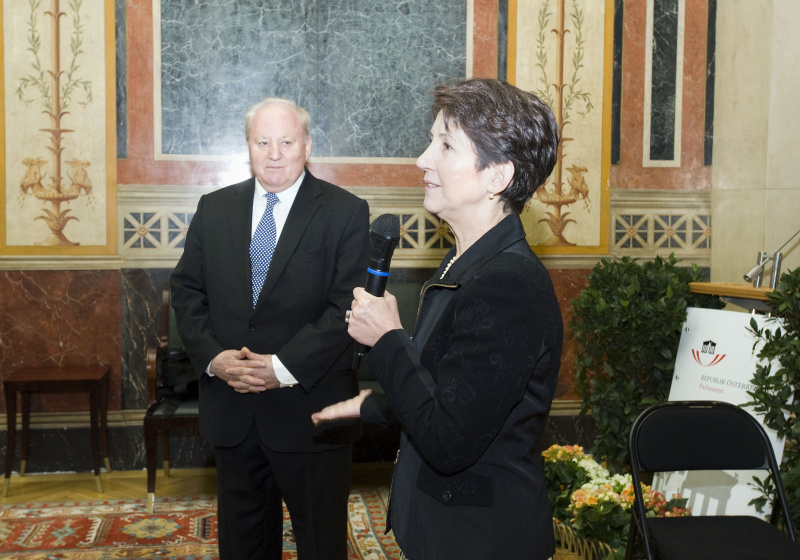 v.li. Anton Gaal - Amtsführender Vorsitzender Präsident der Parlamentarischen Bundesheerkommission und Nationalratspräsidentin Mag.a Barbara Prammer