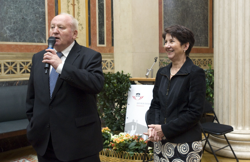v.li. Anton Gaal - Amtsführender Vorsitzender Präsident der Parlamentarischen Bundesheerkommission und Nationalratspräsidentin Mag.a Barbara Prammer