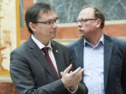 v.li. Norbert Darabos- Minister für Landesverteidigung und Nikolaus Kunrath