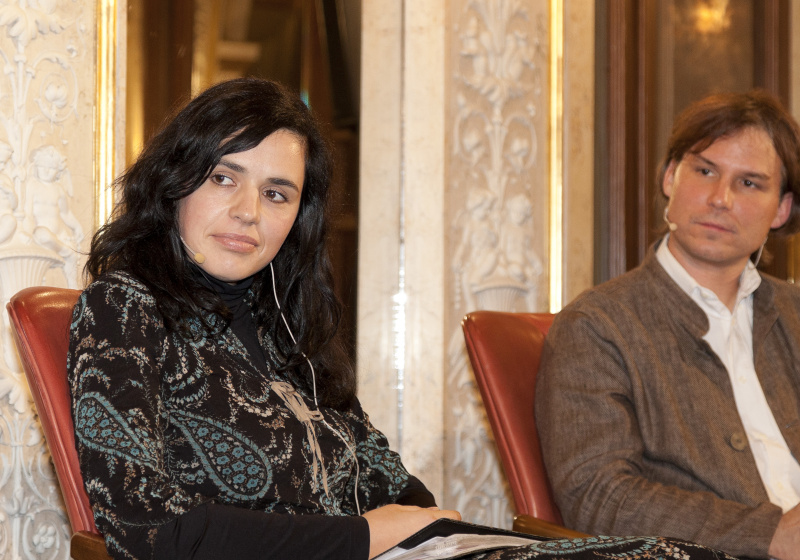 v.li. Monika Kalcsics - freie Journalistin und Katastrophenhelferin der Caritas und Michael Schenk - Sozialexperte bei Diakonie Österreich und Vorsitzender der Armutskonferenz