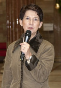 Mag.a Barbara Prammer - Präsidentin des Nationalrates am Mikrofon
