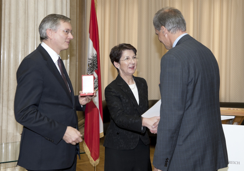 v.li. Alois Stöger - Bundesminister für Gesundheit, Mag.a Barbara Prammer - Präsidentin des Nationalrates und Univ.-Prof. Dr. Paul Sevelda