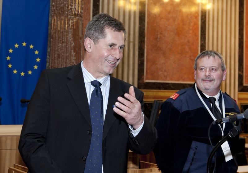 v.li. Martin Preineder - Präsident des Bundesrates und ein Veranstaltungsteilnehmer