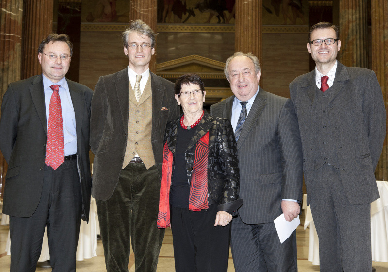 v.li. Prof. Michael Gehler - Herausgeber, Dr. Gabriel Toggenburg - Autor, Prof.in DDr.in h.c. mult Rita Süsmuth, Fritz Neugebauer - Zweiter Präsident des Nationalrates und Dr. Günther Rautz - Autor