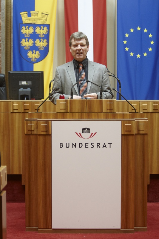 Johann Schweigkofler - Bundesrat der SPÖ am Rednerpult