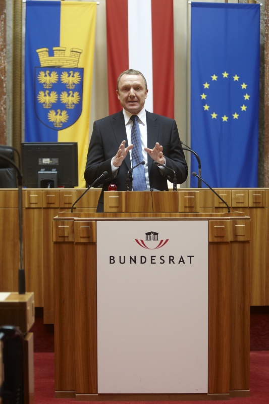 Mag. Reinhard Pisec - Bundesrat der FPÖ am Rednerpult