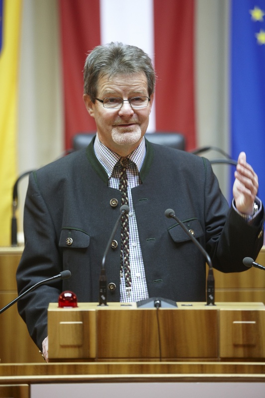 Gerd Krusche - Bundesrat der FPÖ am Rednerpult