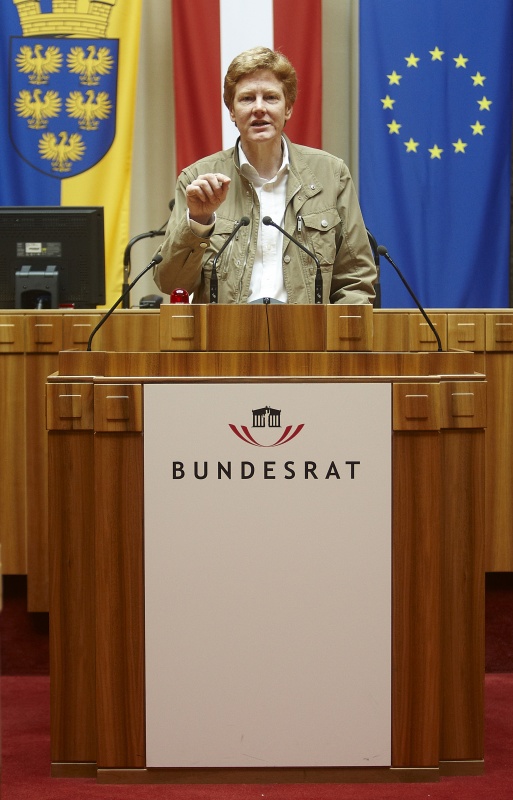 Dr. Jennifer Kickert - Bundesrätin der GRÜNEN am Rednerpult
